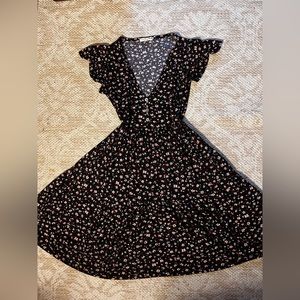 Jessica Simpson cottagecore floral dress button up Vneck with ruffle cap sleeve